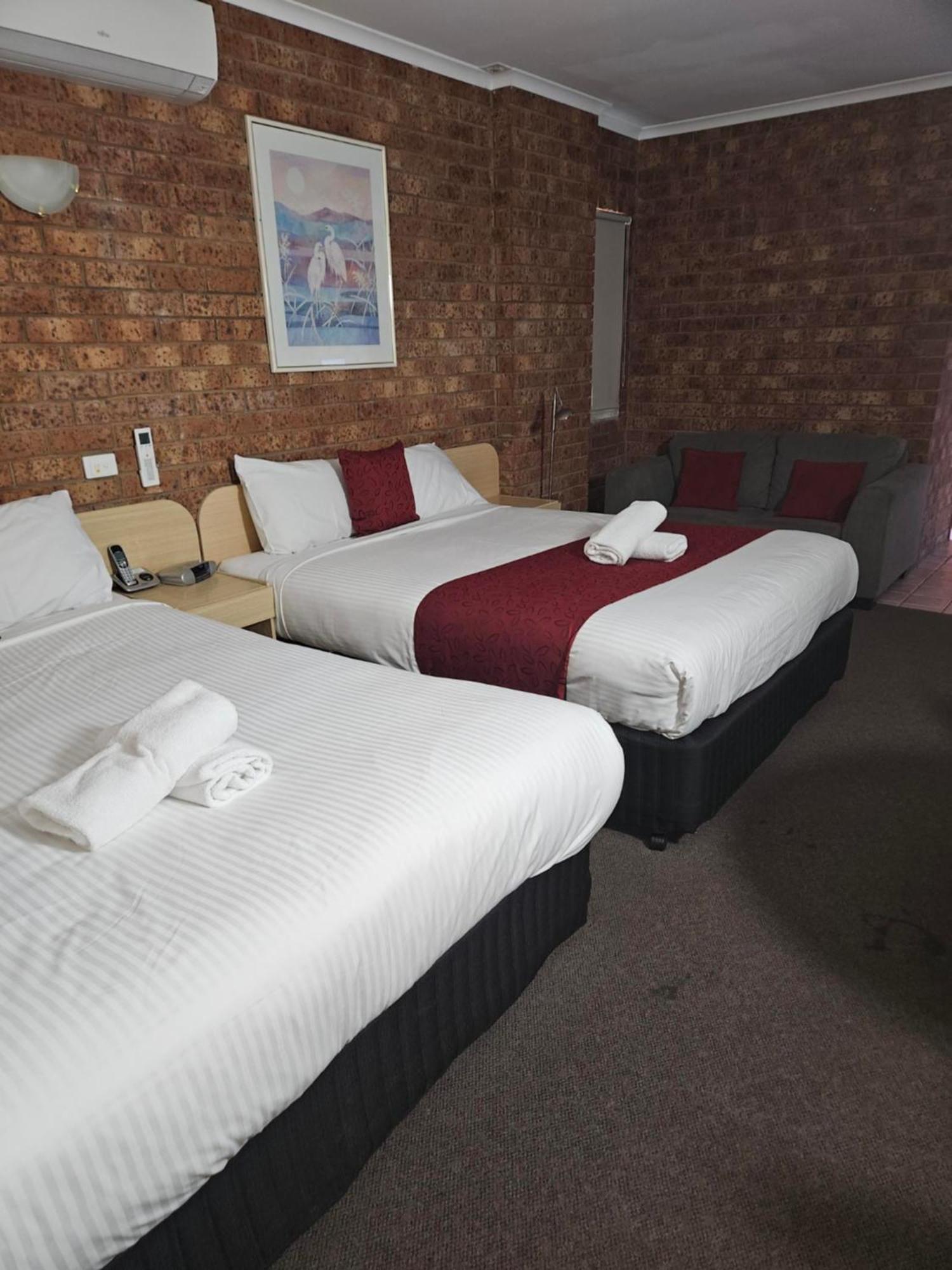 Courtyard Motor Inn Σέπαρτον Εξωτερικό φωτογραφία